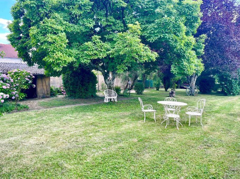 La Casa Del Papa - Maison Spacieuse Avec Jardin Dole Esterno foto