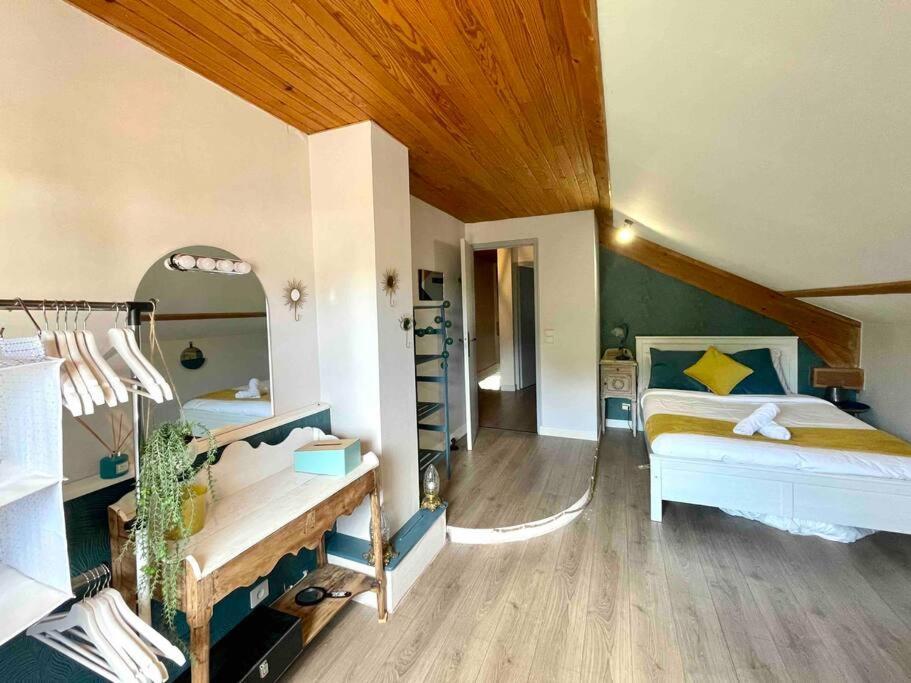 La Casa Del Papa - Maison Spacieuse Avec Jardin Dole Esterno foto