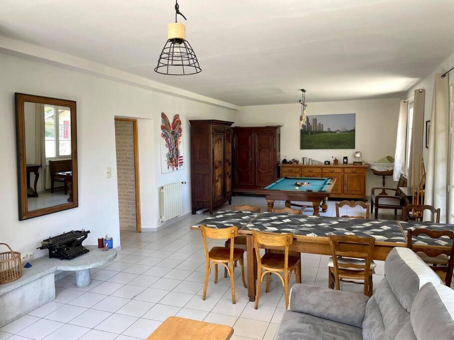 La Casa Del Papa - Maison Spacieuse Avec Jardin Dole Esterno foto