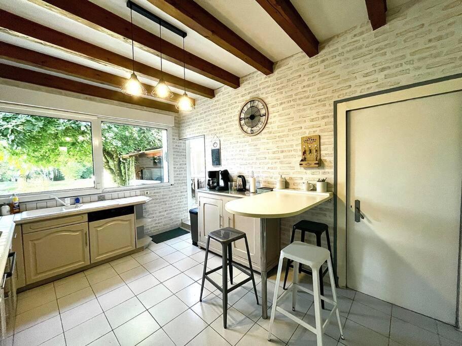 La Casa Del Papa - Maison Spacieuse Avec Jardin Dole Esterno foto